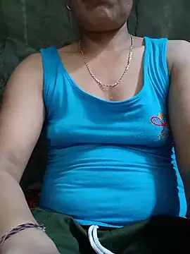AraNice stripchat live cam model