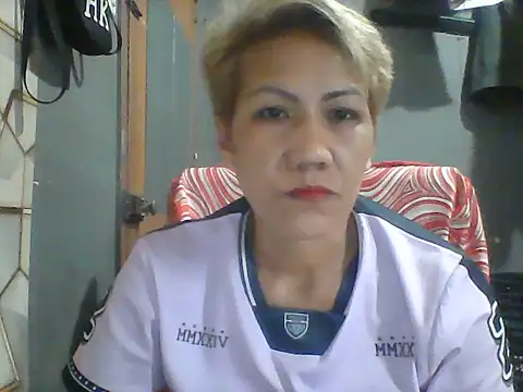pinayheartaker stripchat live cam model