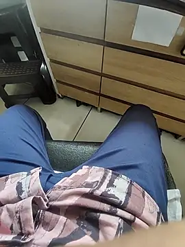 tomcruse7 stripchat live cam model