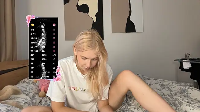 KerryKausch stripchat live cam model