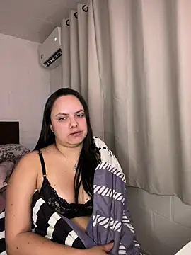 Nandaa02 stripchat live cam model