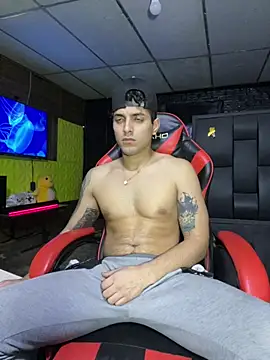 AlessandroAGT stripchat live cam model