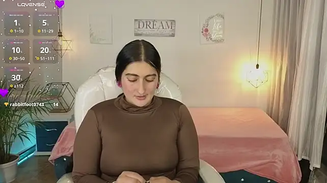 Luna-connor stripchat live cam model