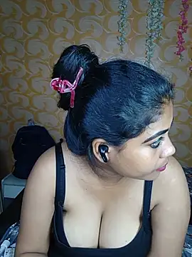 hornynisha321 stripchat live cam model