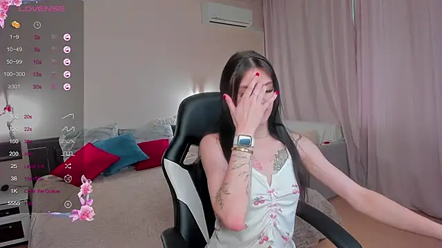 Kolly_polli stripchat live cam model