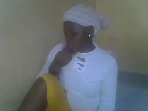 BUBBLY-QWEEN stripchat live cam model