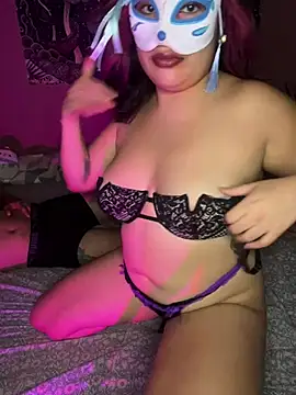 Midnightcats stripchat live cam model