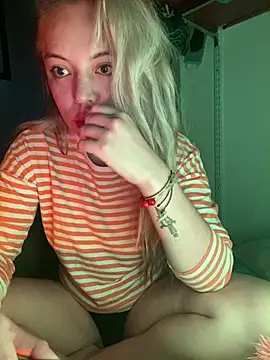 nathashabennethh stripchat live cam model