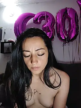 Meegann_Lovee stripchat live cam model