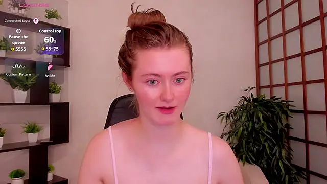 KateCuddle stripchat live cam model