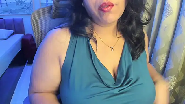 tarivishu11 stripchat live cam model