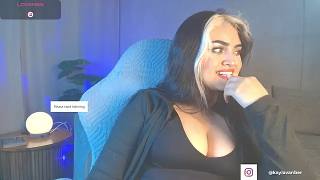 Kaylavanber stripchat live cam model