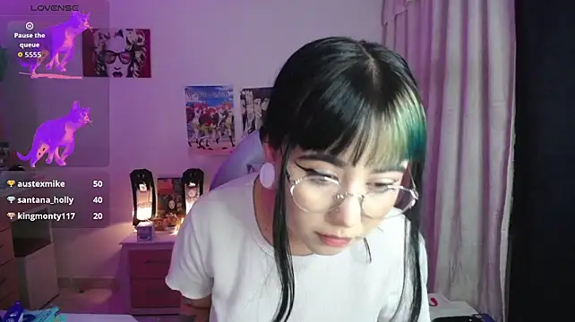 iris_sky stripchat live cam model