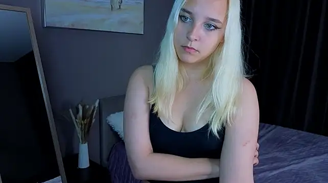 NenaBreiter stripchat live cam model