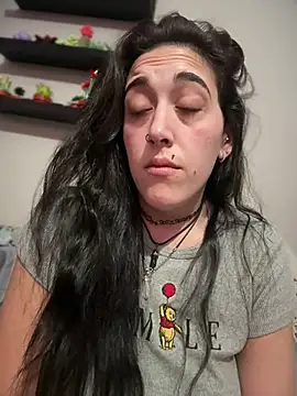ThicBunz stripchat live cam model