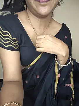 Cute-Smiely-Queen-Telugu stripchat live cam model