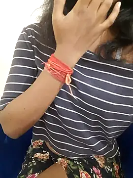 Navya6879 stripchat live cam model