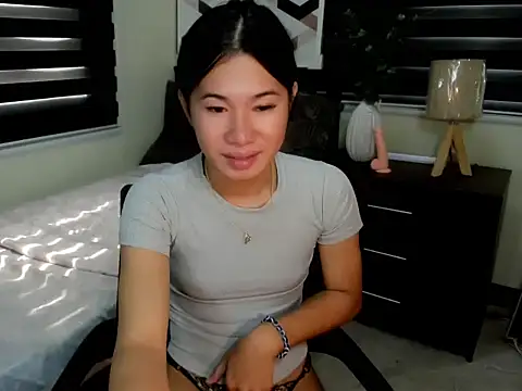 Lulua_ko stripchat live cam model