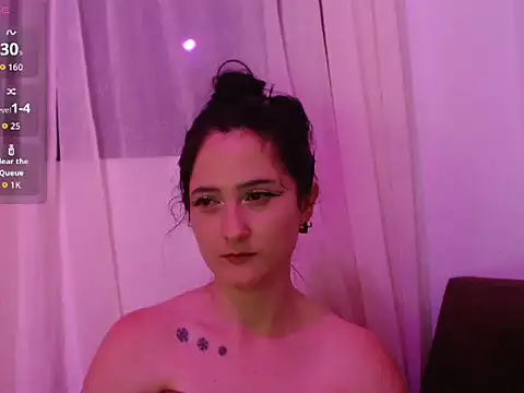 AlissonnFoxx stripchat live cam model
