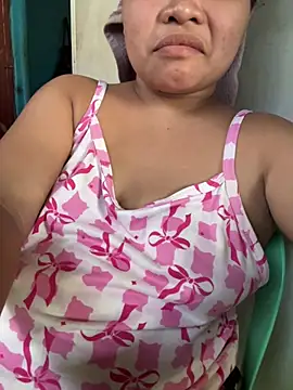 hotmompussy10 stripchat live cam model