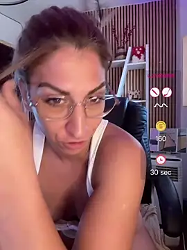 sofiah_ stripchat live cam model
