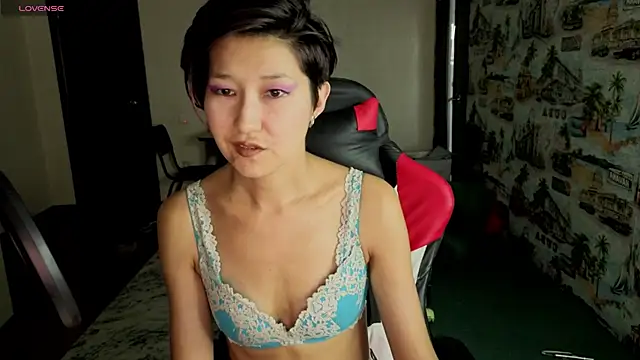 LeyylaStoone stripchat live cam model