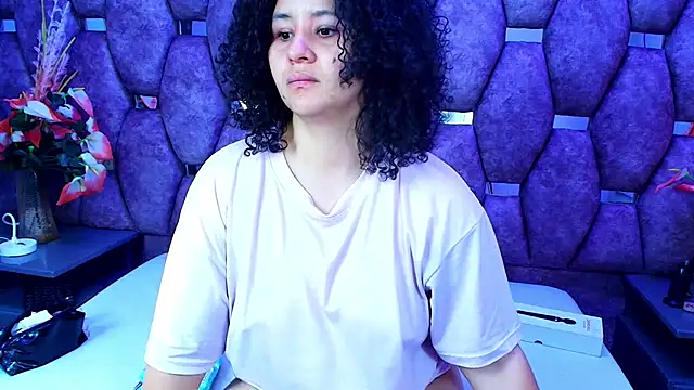 AlaSmith stripchat live cam model