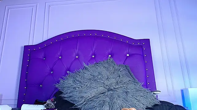 sarah_banks1 stripchat live cam model