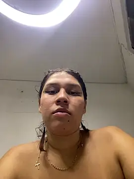 Annyeli stripchat live cam model