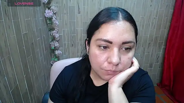 solyeria stripchat live cam model