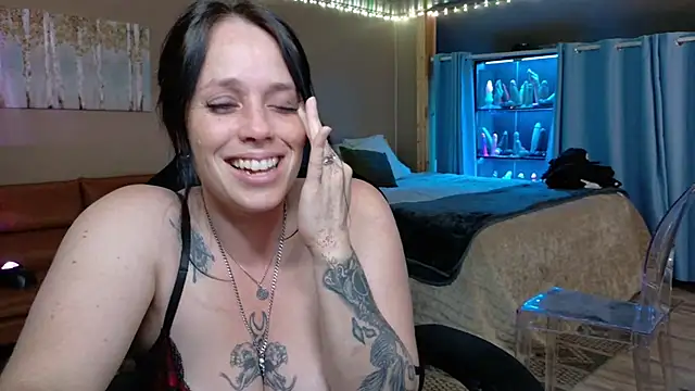 mavismable stripchat live cam model