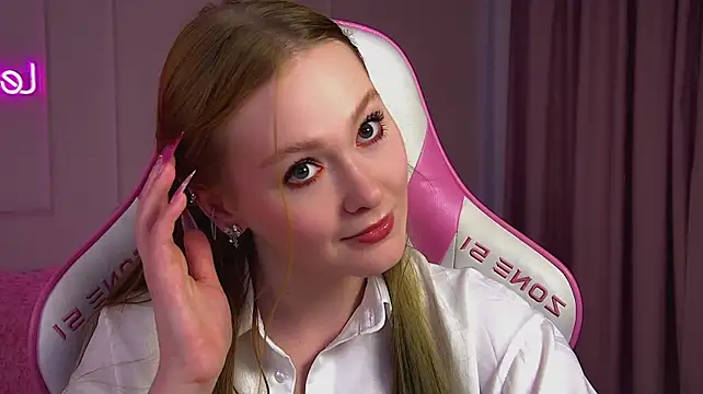 AgataFoxley stripchat live cam model