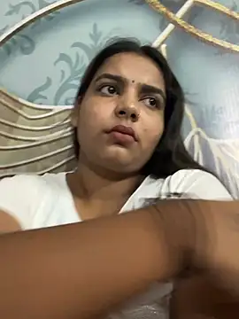Aayra_Joshi stripchat live cam model