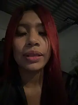 Cherry_Charlottee stripchat live cam model