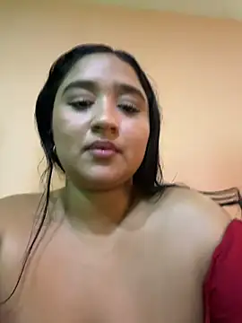 FoxySkye stripchat live cam model