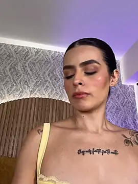 Victoria_Blake_ stripchat live cam model
