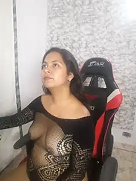 Zarinamoon stripchat live cam model