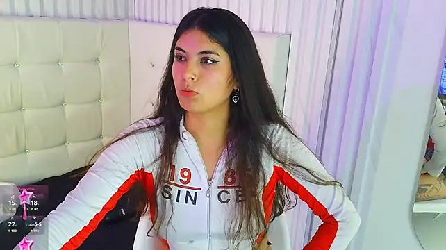 AnnyBeckerr stripchat live cam model