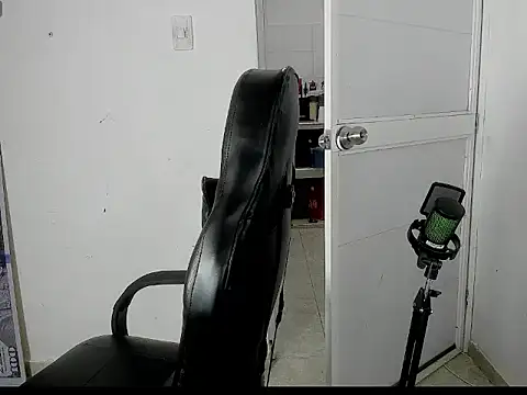 master_badboy stripchat live cam model