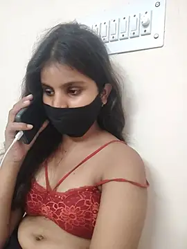 yours_queen_ stripchat live cam model