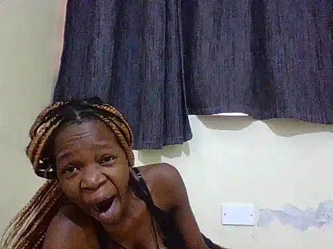 SugarPlumBabe16 stripchat live cam model