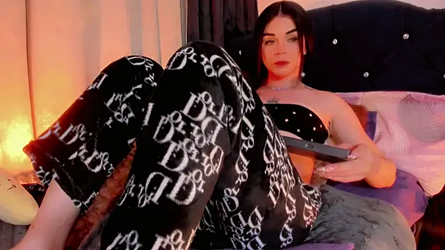 lesly_xx stripchat live cam model