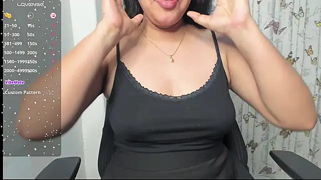 Smiley_Riya stripchat live cam model