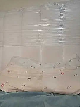 MINNYIRI stripchat live cam model