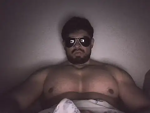 marcus002001 stripchat live cam model