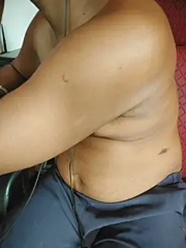 YOUR_DREAM_BOY stripchat live cam model