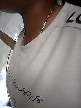 tttmai stripchat live cam model