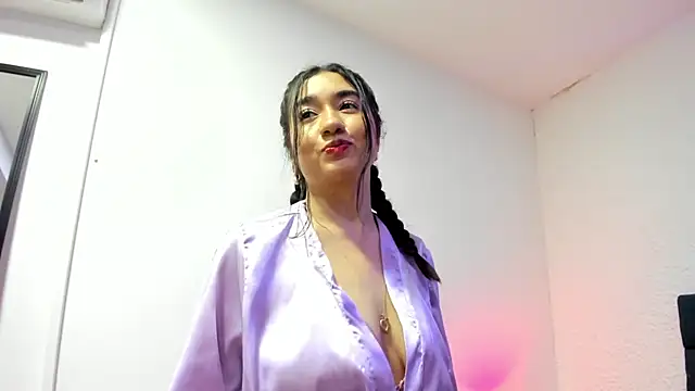 VictoriaRouge_ stripchat live cam model