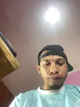 romeohotpig stripchat live cam model