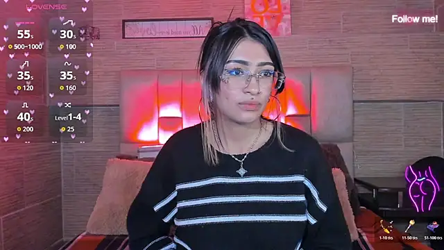 mia_devine_ stripchat live cam model